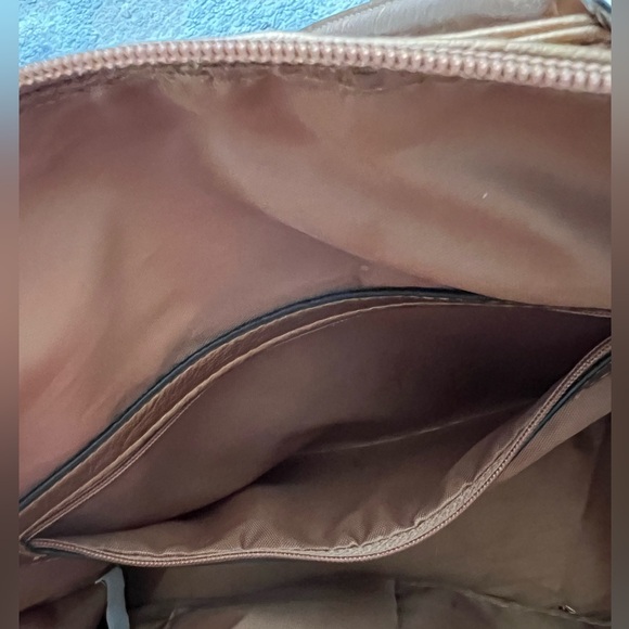 Bueno Bronze Metallic Handbag – Excellent Condition - Picture 6 of 16